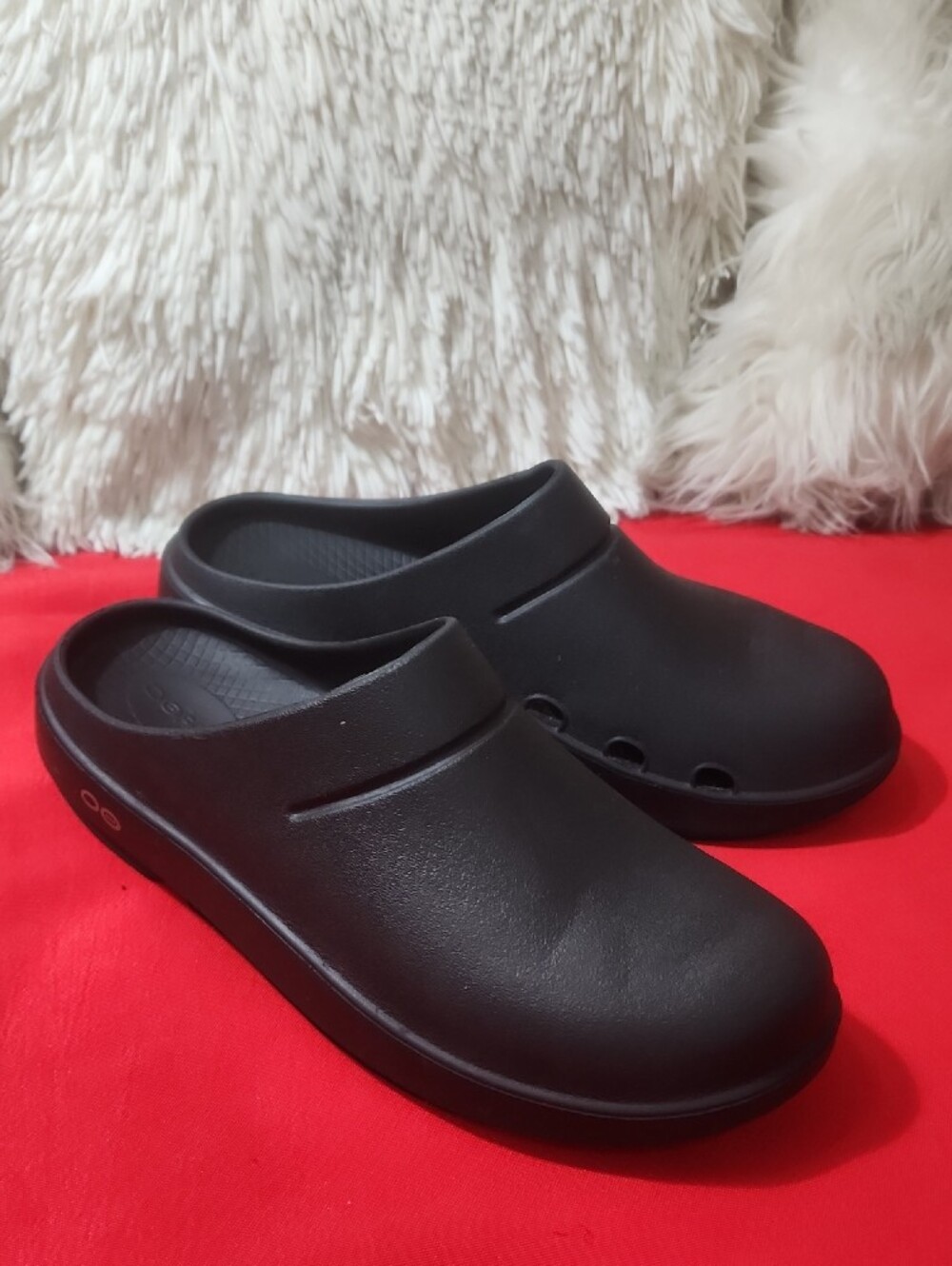 OOFOS OOcloog Black Slip-On Clog Shoes - Picture 2 of 12